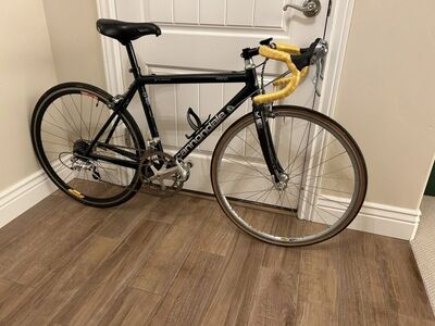 Cannondale R500 Road Bike - Carbon Fork - 45cm