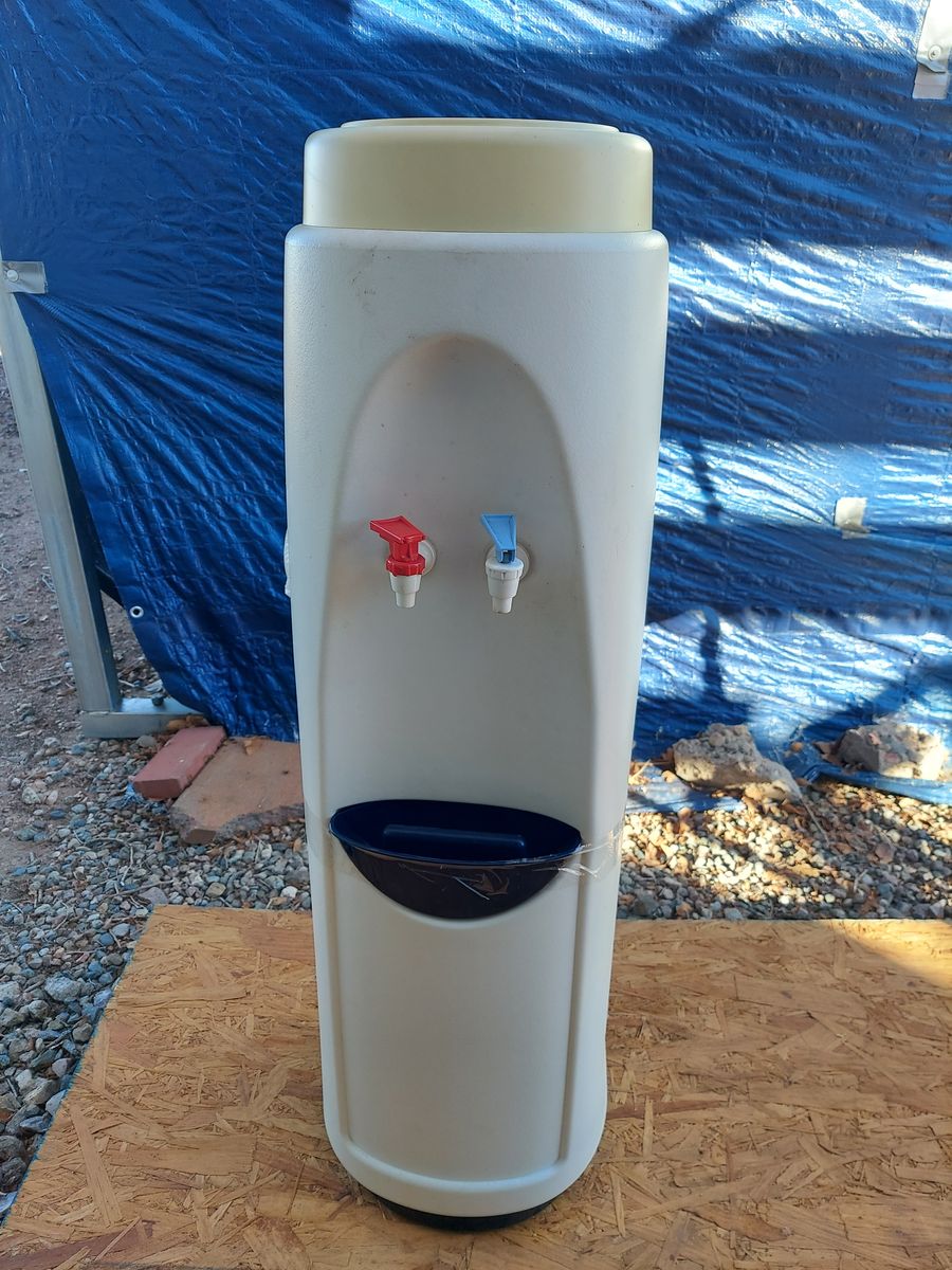 Water dispenser