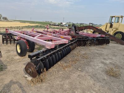 Sunflower AGCO 1435-26 Disc Harrow Tillage Farm Implement