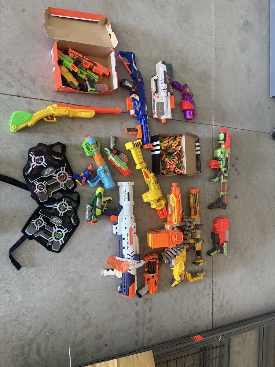 Nerf guns with foam arrows