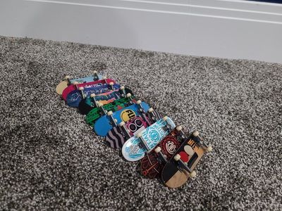 10 Tech Deck Finger Skateboards *OUT OF BOX*