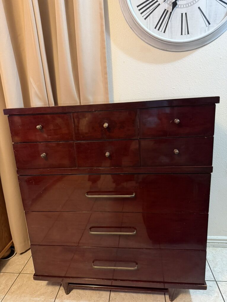 Vintage MCM 5 Drawer Wooden Dresser