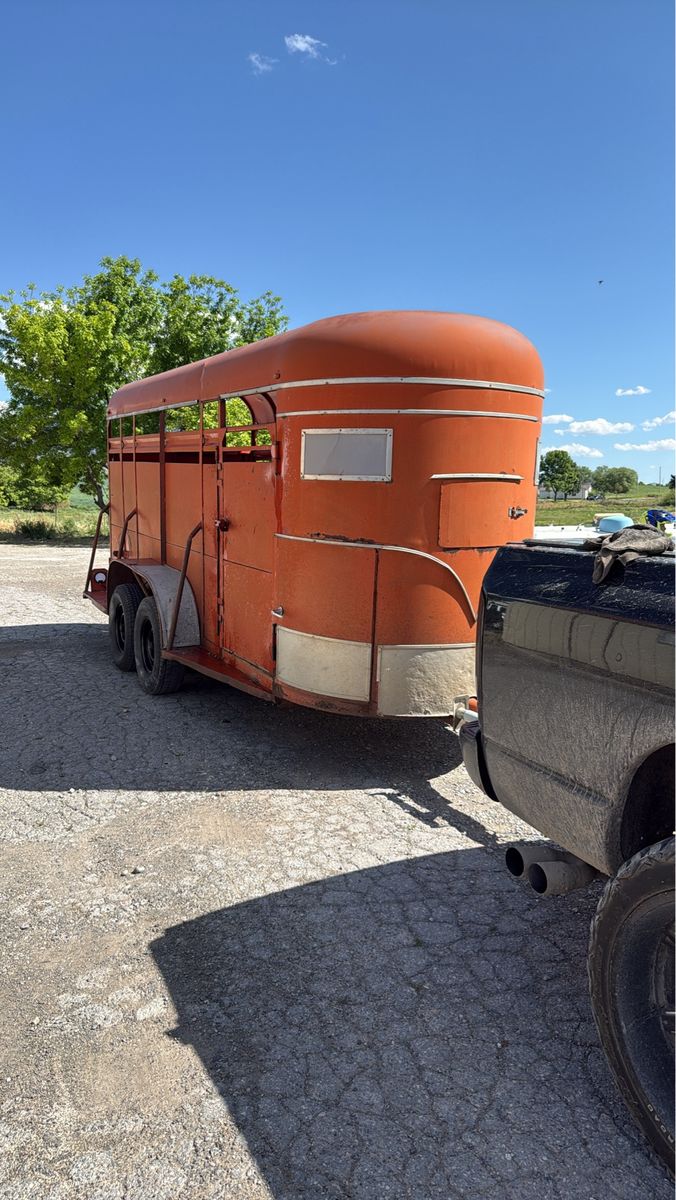 Livestock Trailer - 4 horse