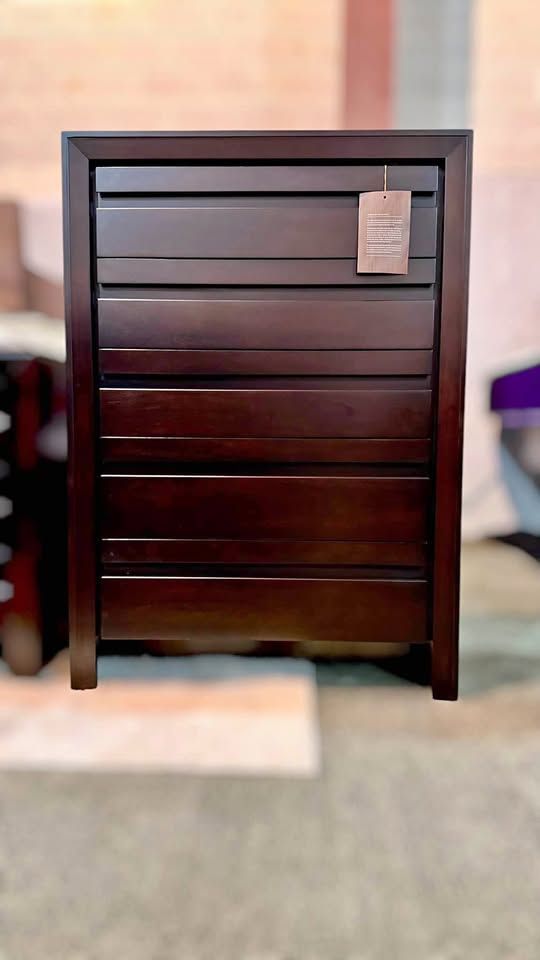 Solid Wood 5-Drawer Chest – Modern Design – $699