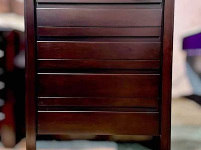 Solid Wood 5-Drawer Chest – Modern Design – $699