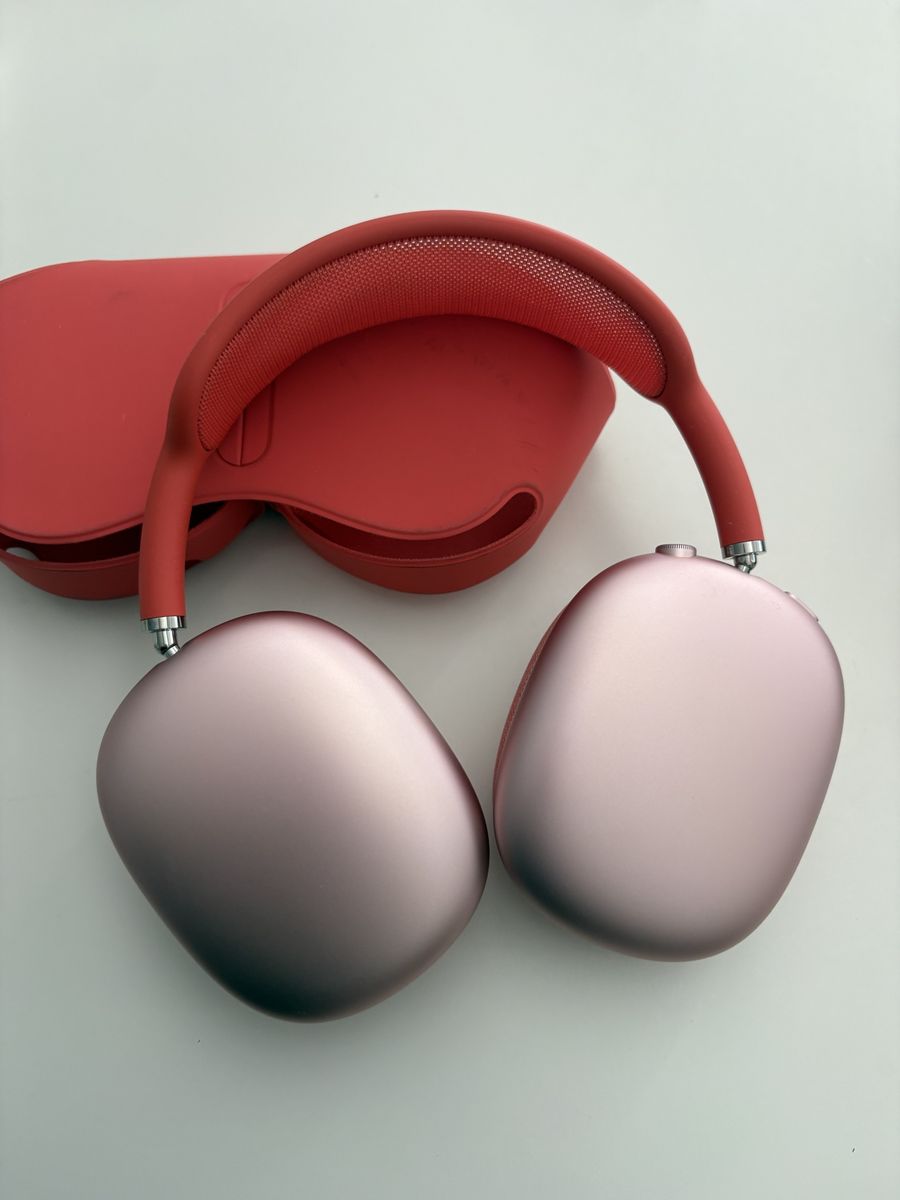 Apple AirPods Max Wireless Over-Ear Headphones - Pink with Smart Case