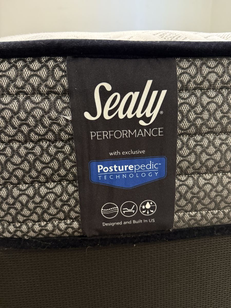 Sealy Full Size Mattress & Boxspring