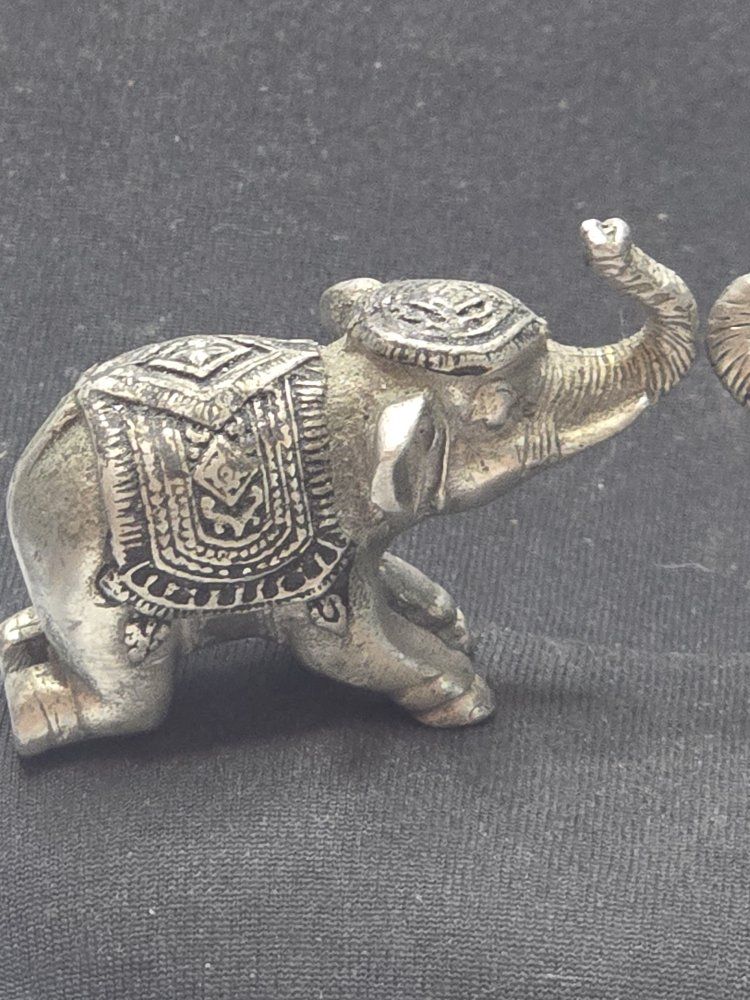 Main image 2