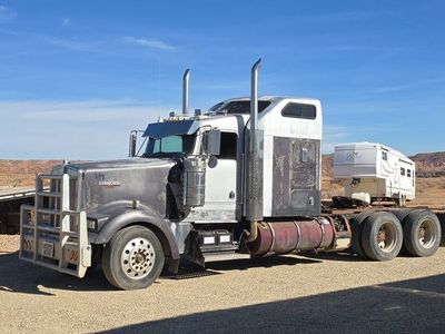 Kenworth W900 & trail king lowboy