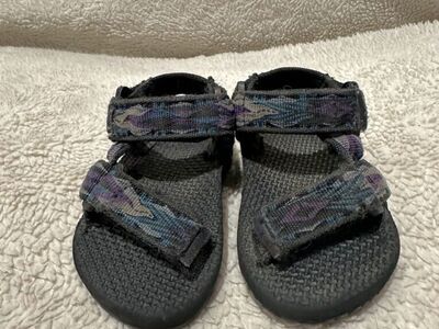 Rugged Outback Toddler Size 5 Teva Style Sandals