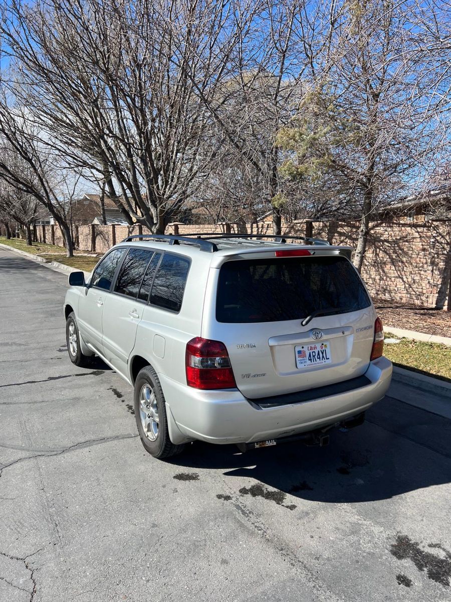 2005 TOYOTA HIGHLANDER