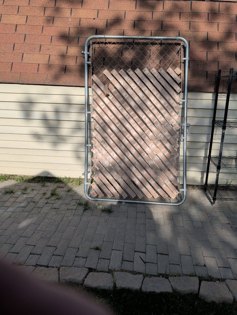 chain link gate