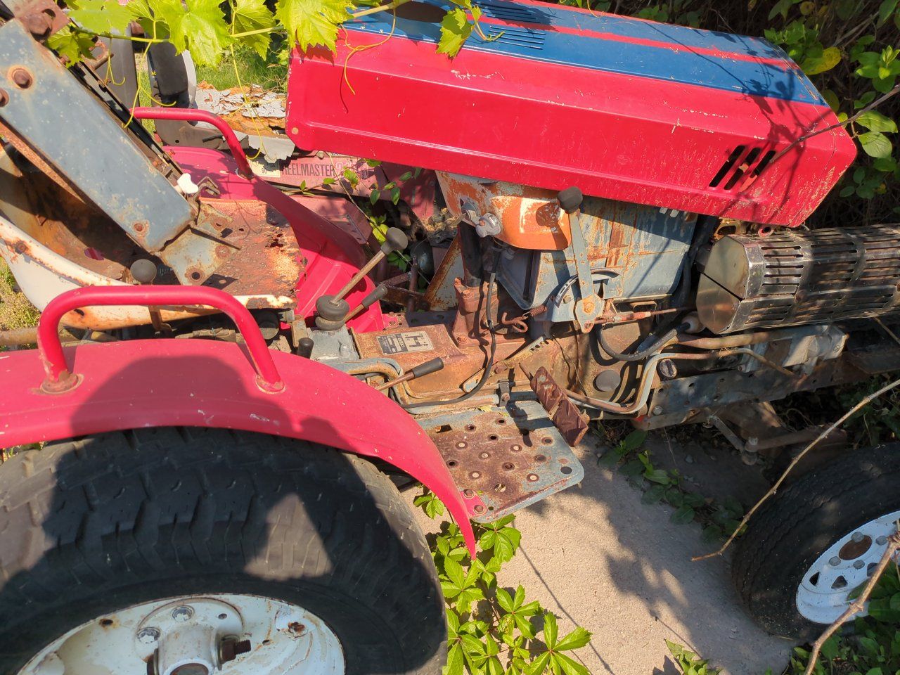 Bolens iseki tractor - pending