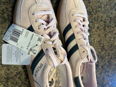 Handball Spezial Adidas Women Size 6
