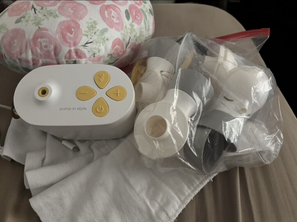 Breast Pump With Extra Parts