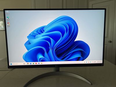 Like New LG 27UP600-W 27" 4k Monitor