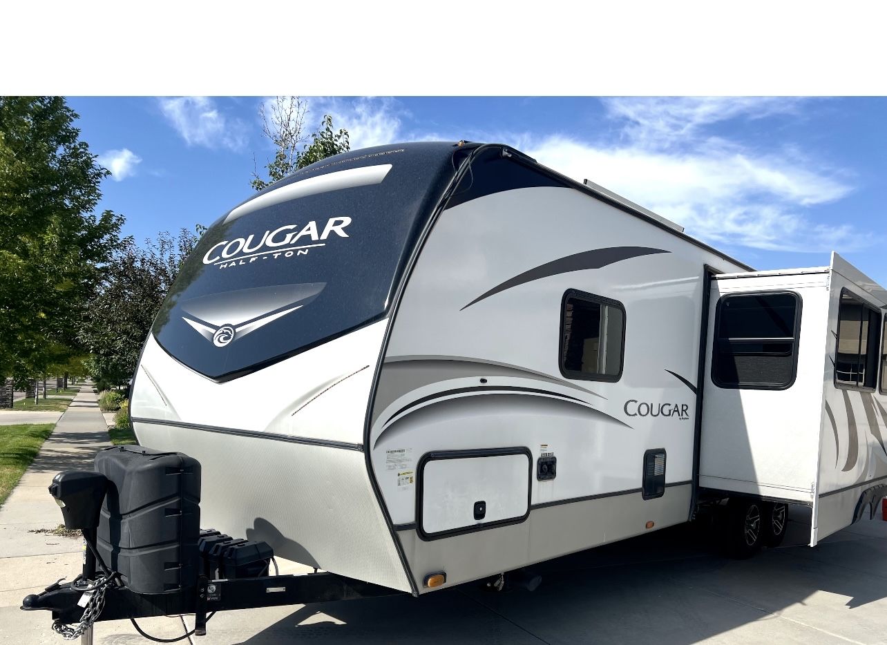 2021 Keystone Cougar, Sleeps 10, Solar, Immaculate