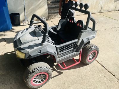 Huffy Torrex UTV 24V Kids Ride-On Toy with Working Lights