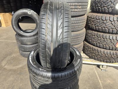 SET 215/45ZR17 LEXANI LXUHP 207