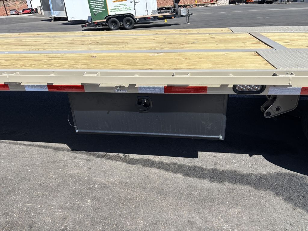 Main image 8
