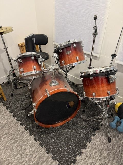 Pro 2007 TAMA Starclassic Birch Drum Kit — Originally Owned by Taylor Swift’s 1st Touring Drummer!