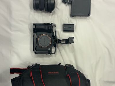 Sony A7IV Body+ extras