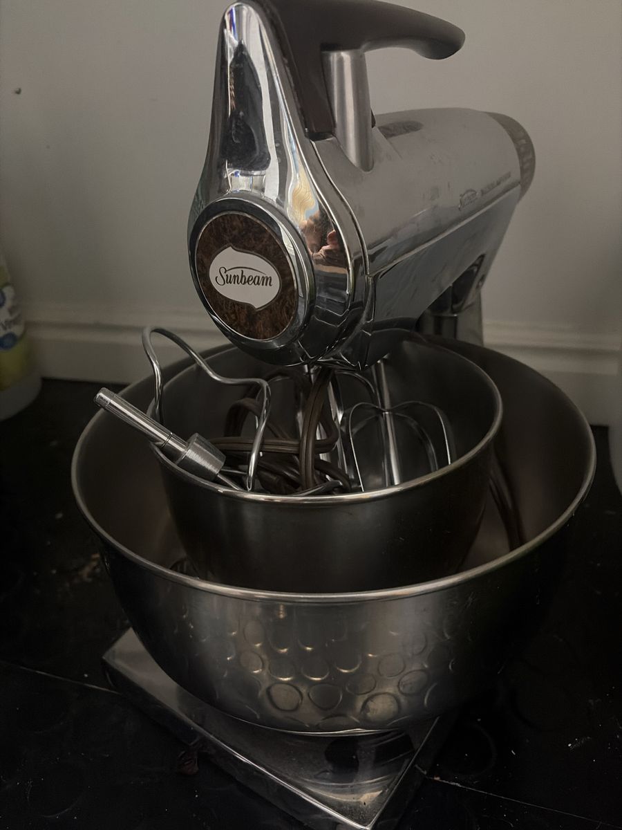 Sunbeam Mixmaster Stand Mixer with Dual Bowls and Attachment