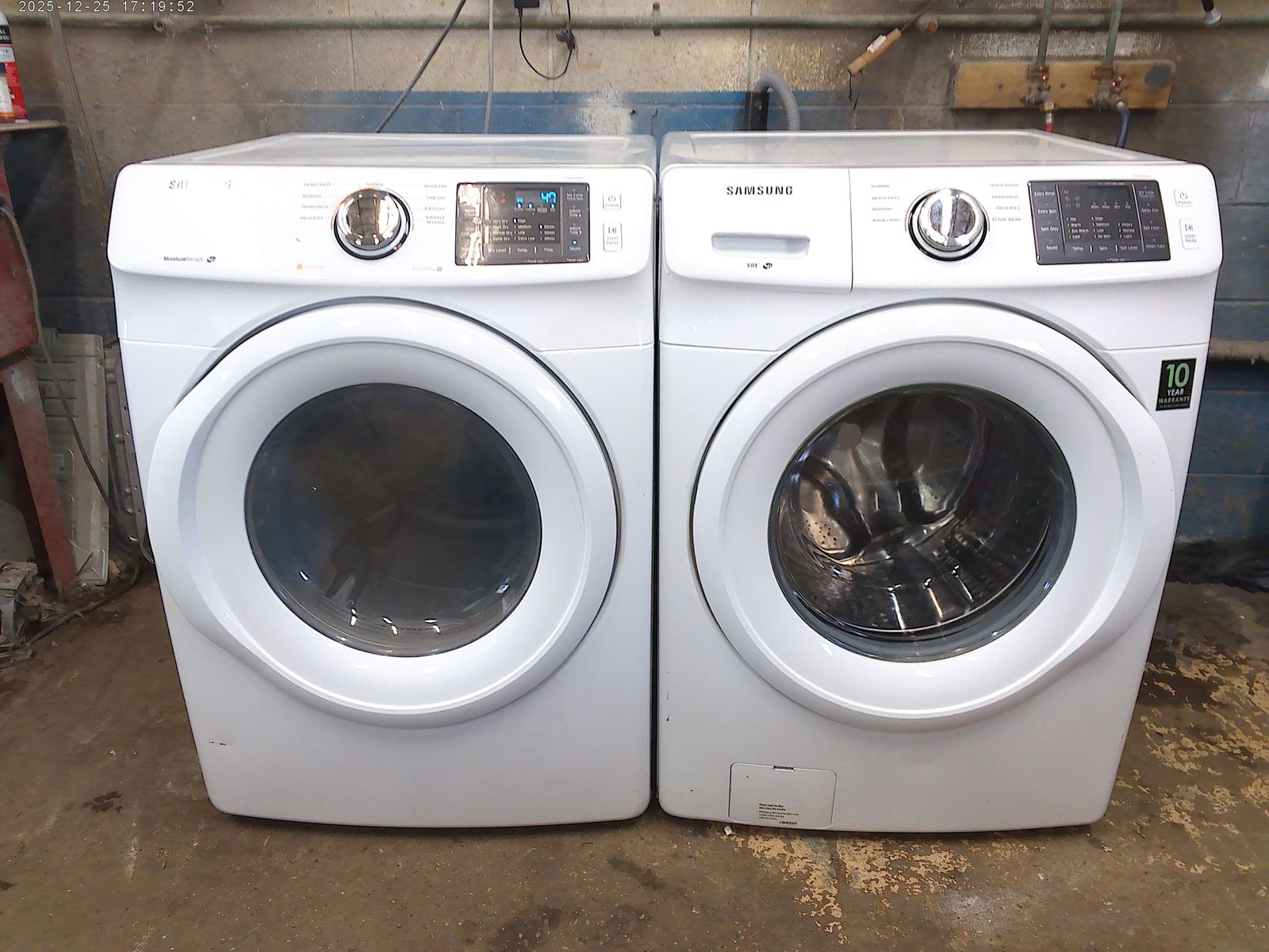 Samsung front load washer with matched electric dryer