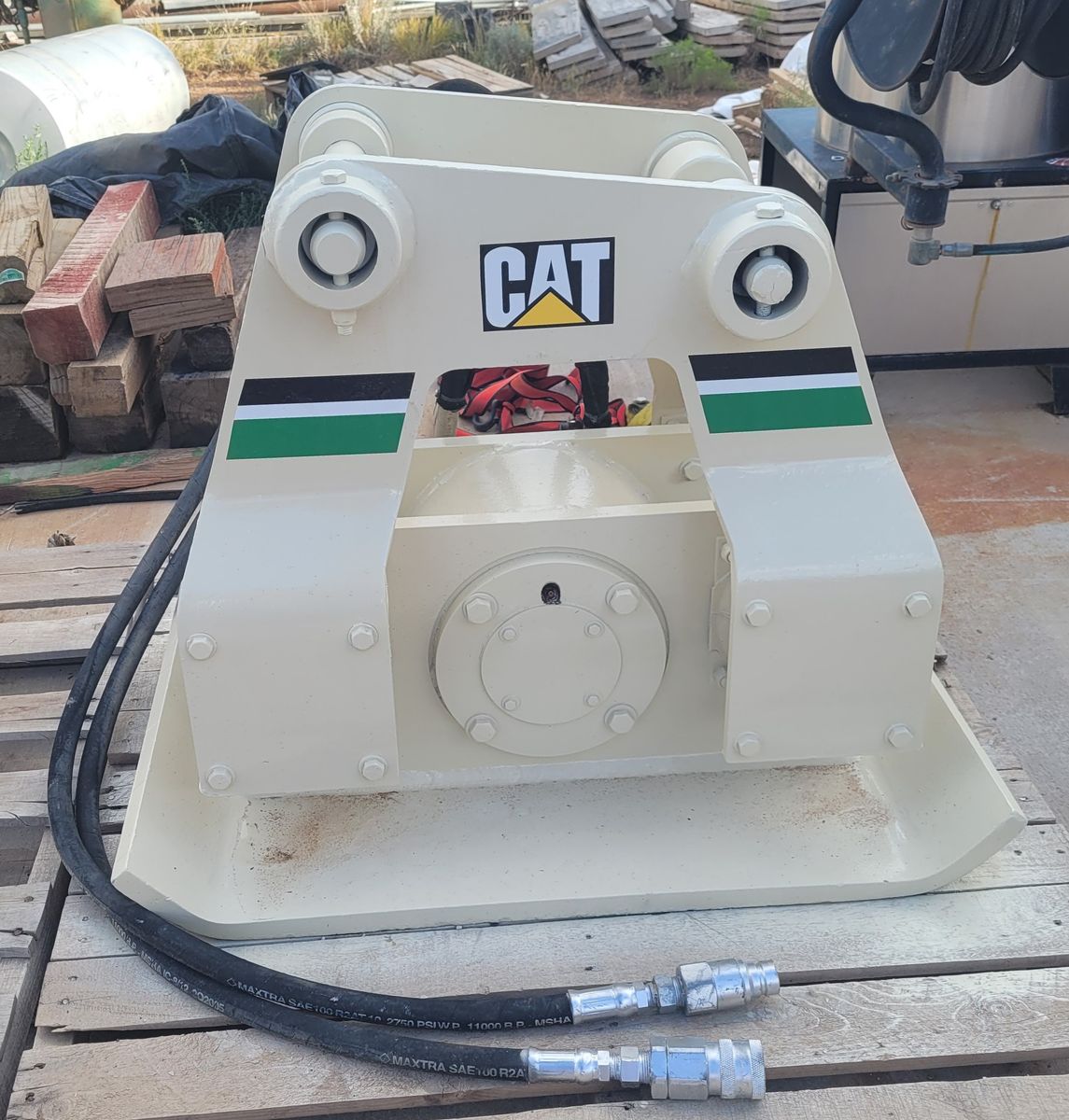 Industrial Hydraulic Shaker Head Mini-Excavator Backhoe Vibratory Plate Compactor Attachment Construction Trench Utility Compact