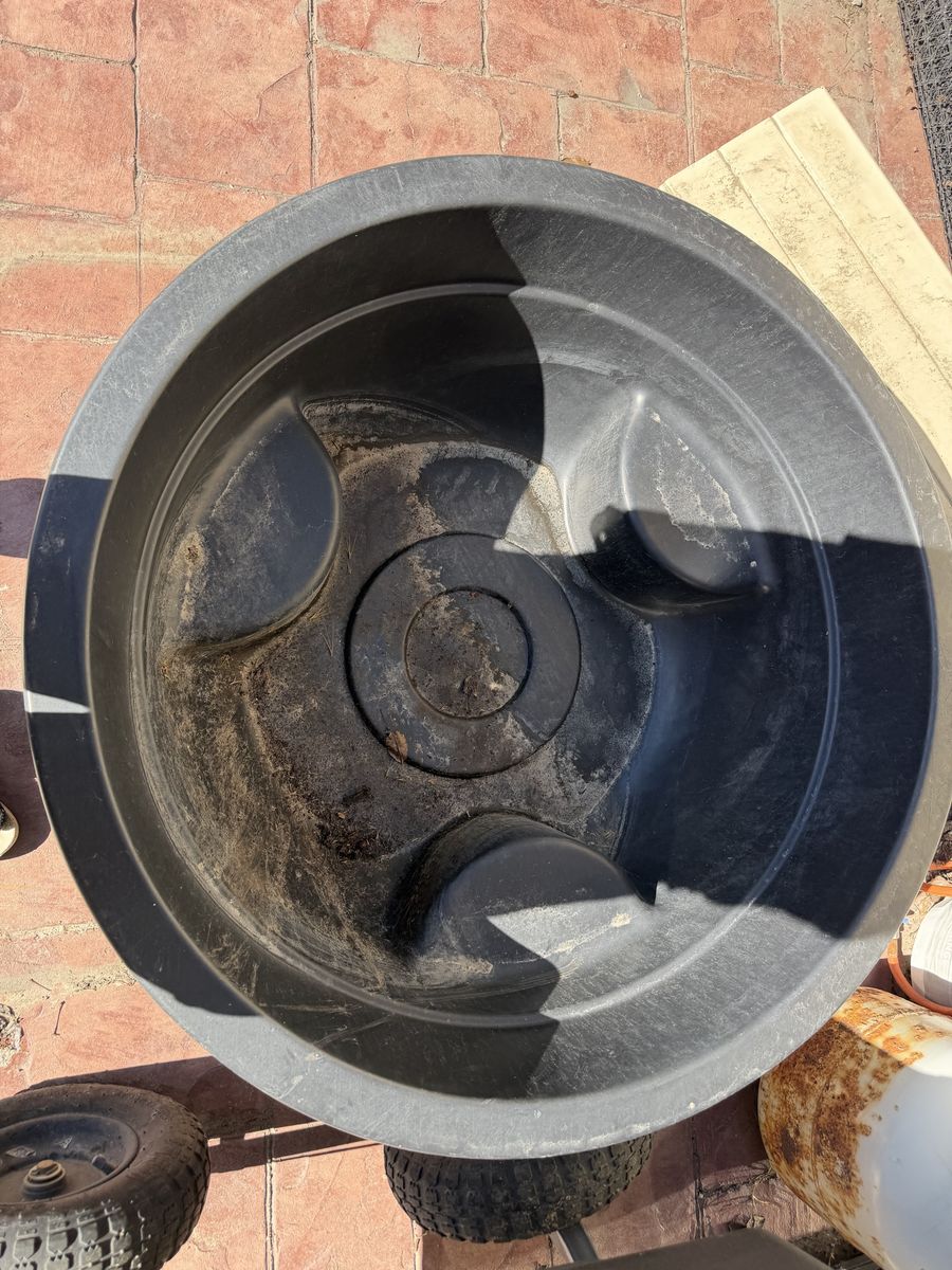 Main image 3