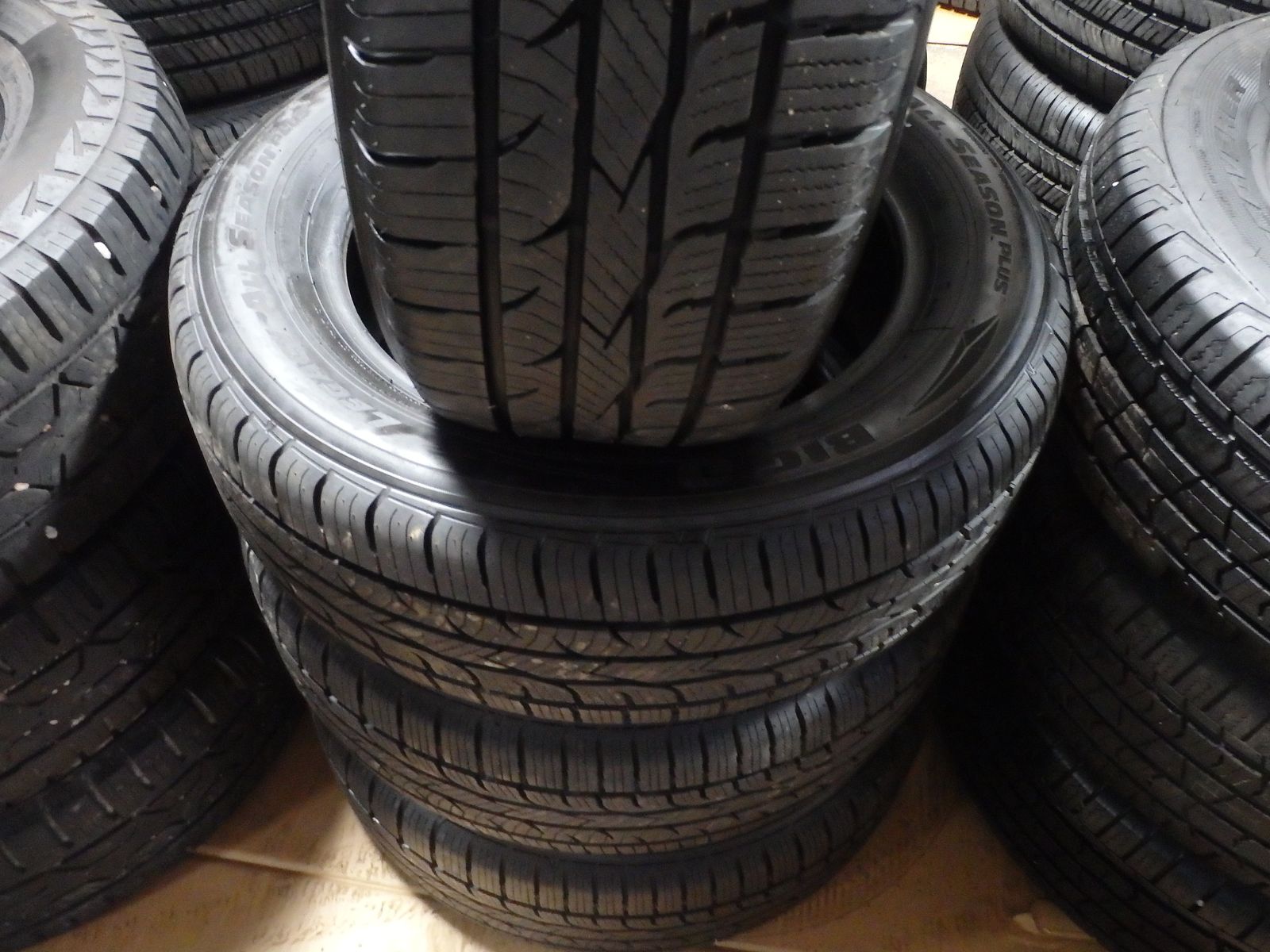 205/60R16 BIG O LEGACY TOUR A/S SET OFUSED TIRES