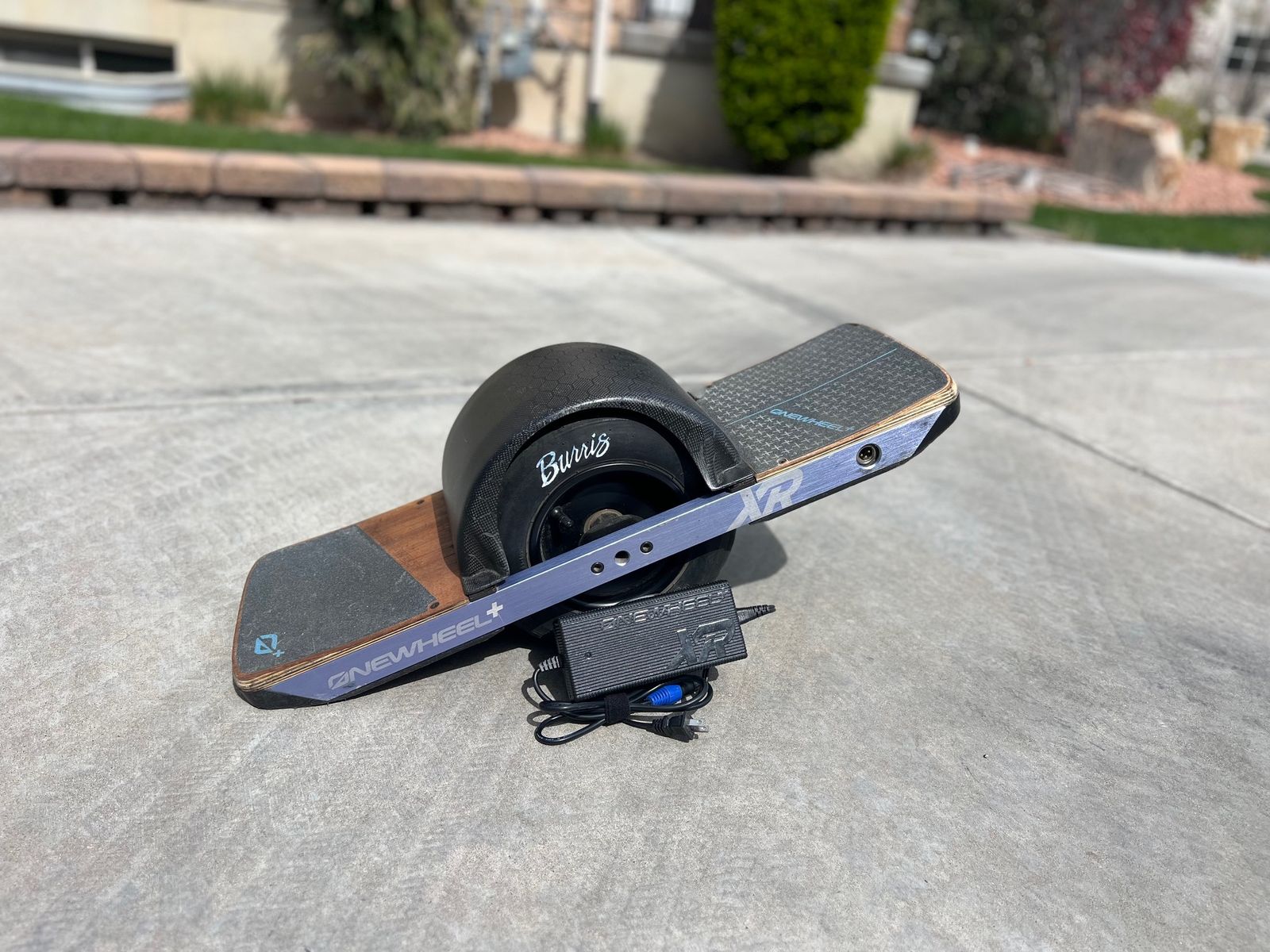 Onewheel XR + Burris Treaded Tire | Magnetic Honey Comb Carbon Fiber Fender