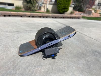 Onewheel XR + Burris Treaded Tire | Magnetic Honey Comb Carbon Fiber Fender