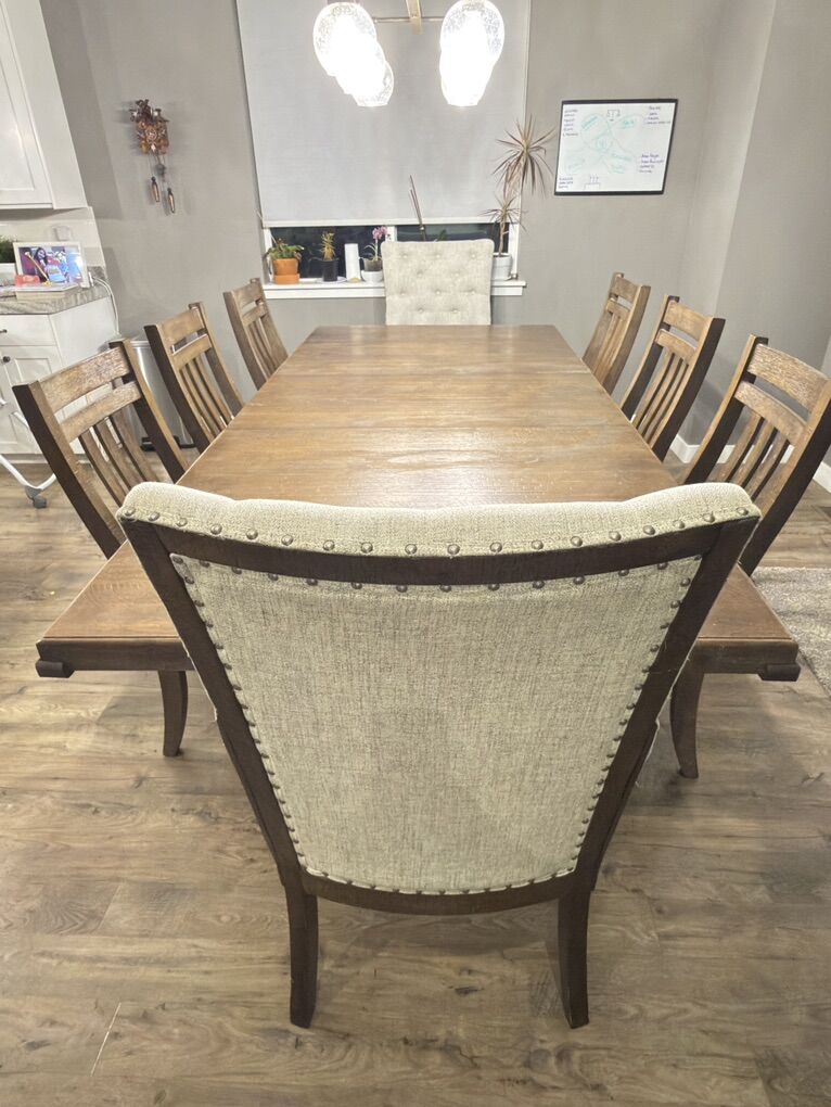 Premium Ashley Furniture Extendable Dining Set 6-8