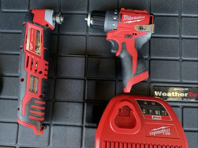 milwaukee drill driver and multi tool oscillating M12 charger