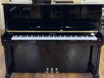 LIKE NEW UPRIGHT PIANO