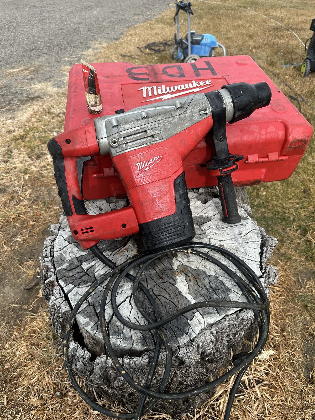 Milwaukee AVS corded hammer drill