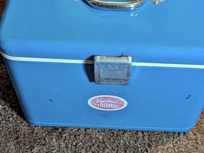Vintage metal Thermos Vagabond 16 x 12 x 10 cooler ice chest