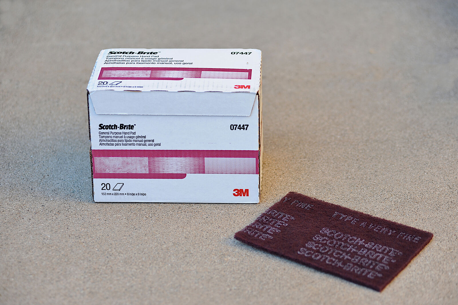 Scotch Brite scour pads 7447 cleaning sanding tile grout