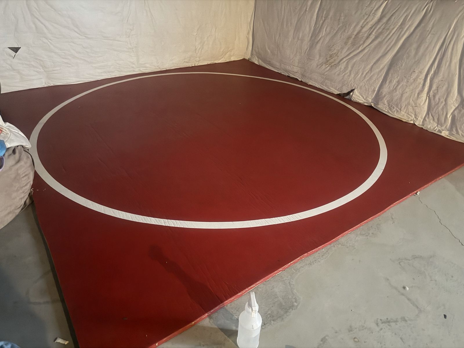 Wrestling mat