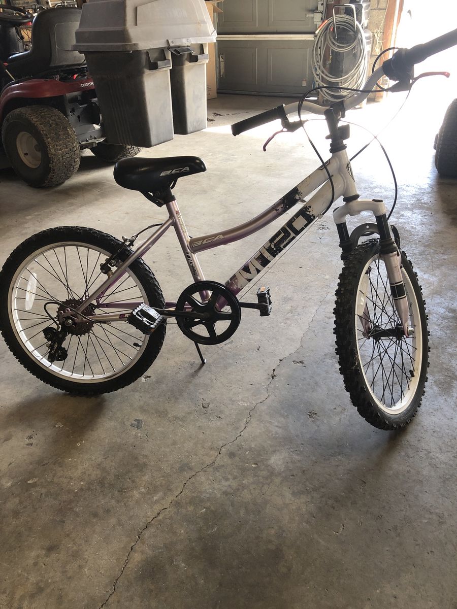 BCA M20 Mountain Bike 20 Inch Kids Bike White and Purple Used