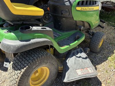 John Deere Riding Lawn Mower