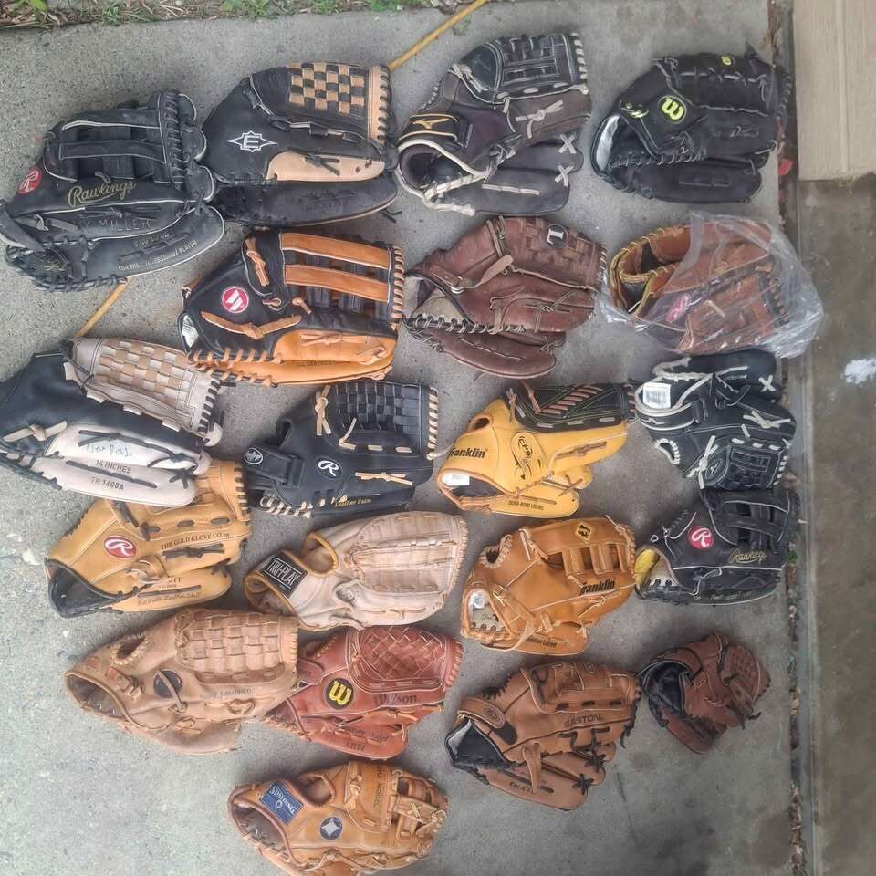 Baseball softball 13s 14s ..over 250 mitts .100 bats