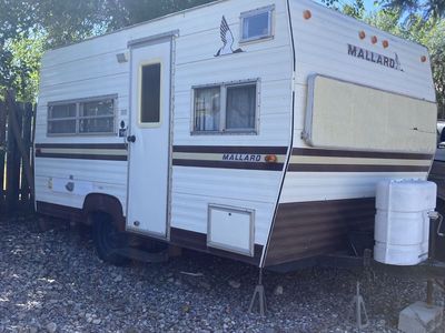 Camping trailer