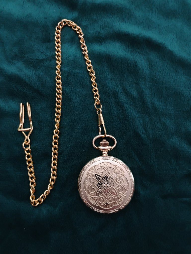 New Gold Tone Engraved Pocket Watch with Chain