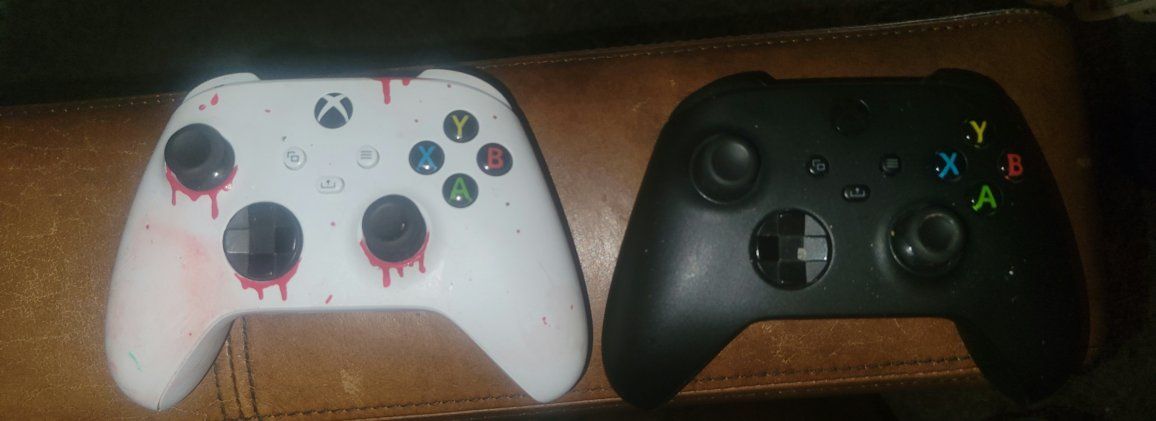 Microsoft Xbox Series S Console & 2 Controllers - White (Custom) & Black - Works Great!
