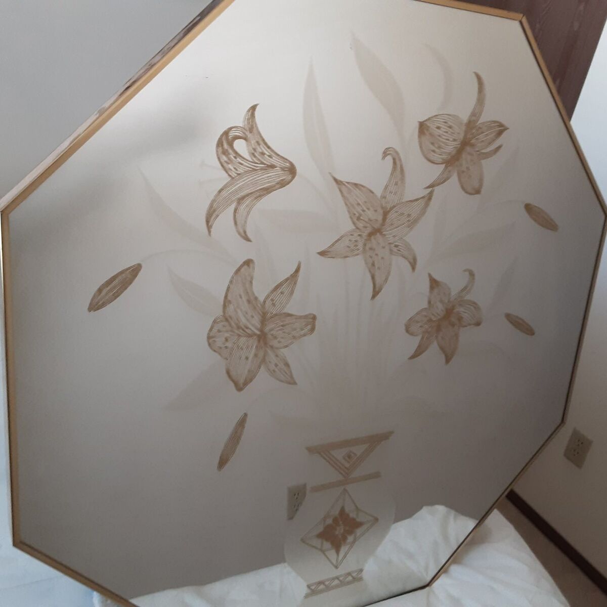 36" OCTAGON WALL MIRROR