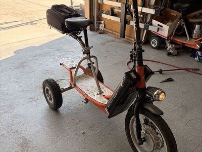 Lyric RNG3RX Scooter. In great shape.