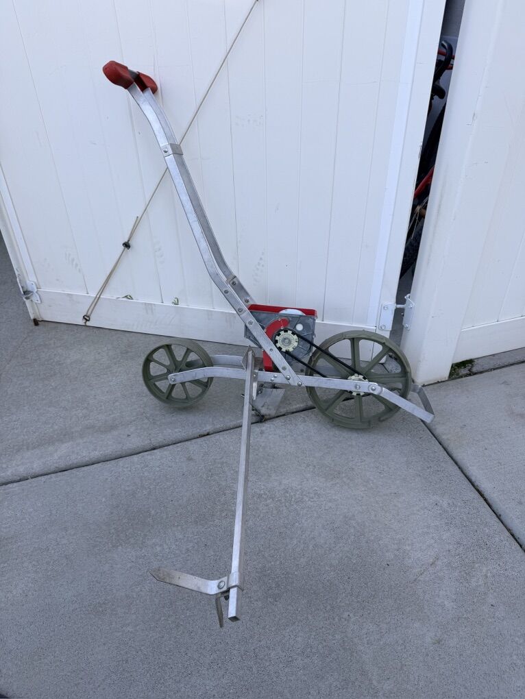 Garden Seeder Machine