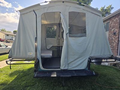 Jumping jack trailer